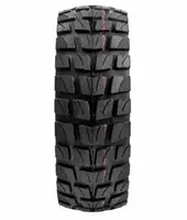 Neumático off-road – dibujo de tacos visto de frente